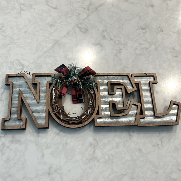 NOEL Wall Plaque - Picture 1 of 3